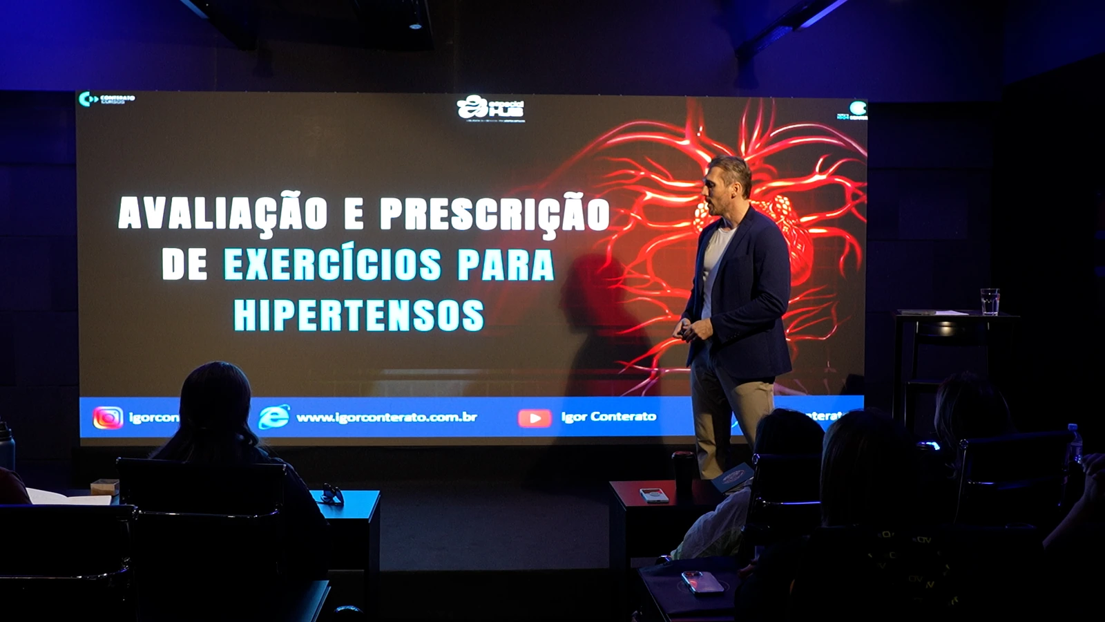 Igor Conterato no palco